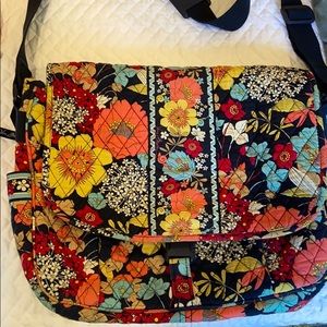 Vera Bradley laptop messenger crossbody bag!
